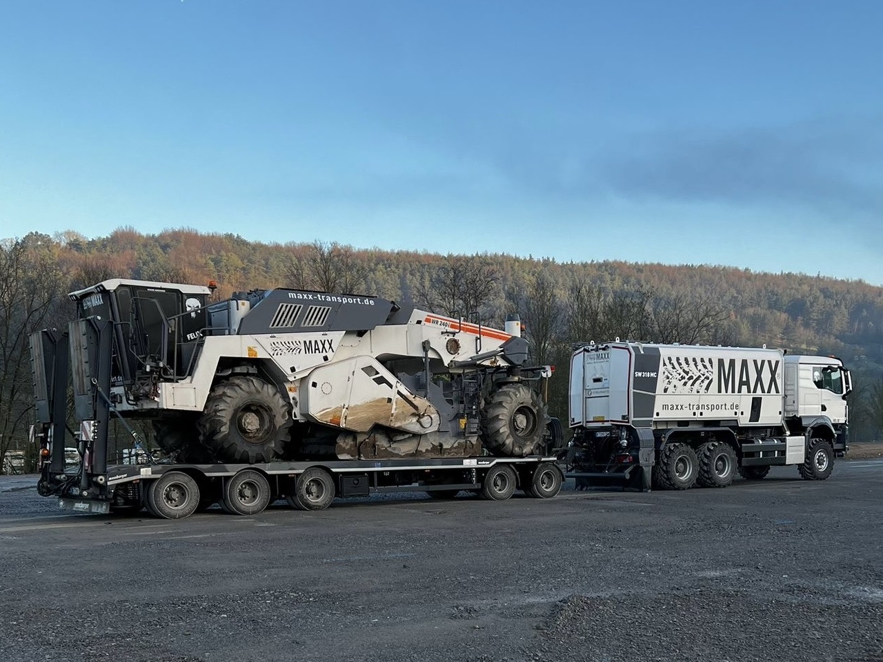 Schwertransport by MAXX