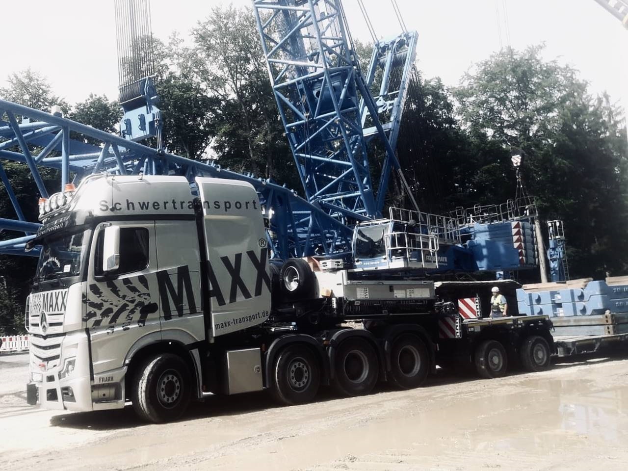 schwertransport-made-by-maxx