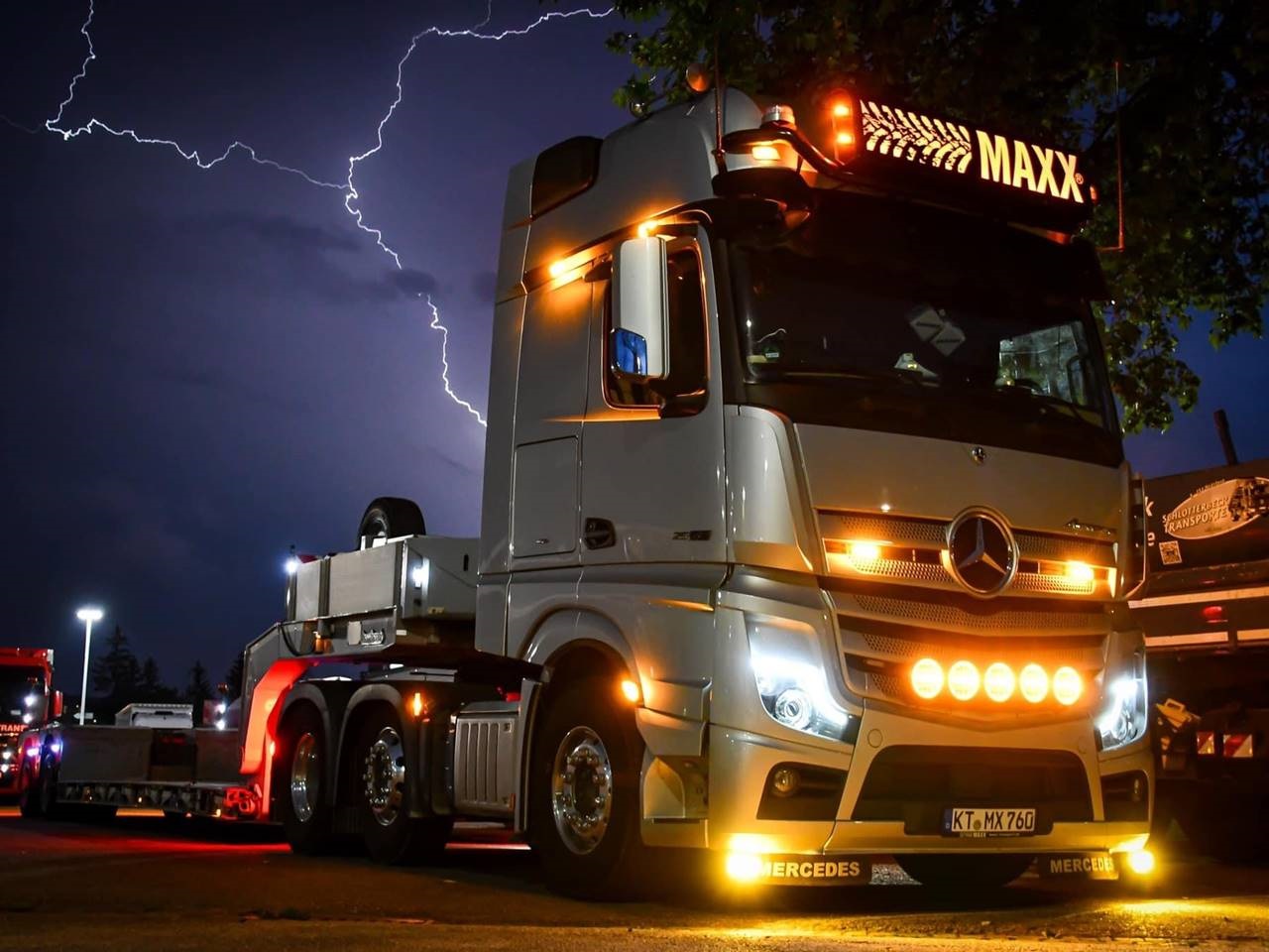 schwertransport-made-by-maxx